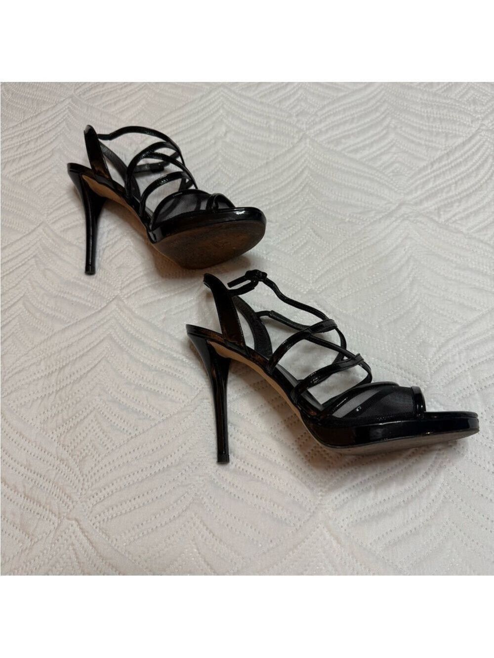 Stuart Weitzman women’s Black Patent Leather Strappy Heel Shoes. Size 8.5 - Picture 4 of 8